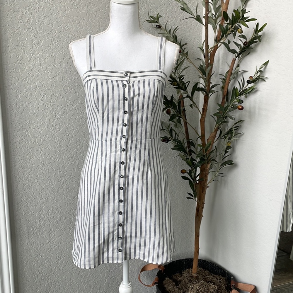 Ivy + Main Classic Striped Linen Blend Striped Button Front Dress Size Medium - Picture 3 of 12